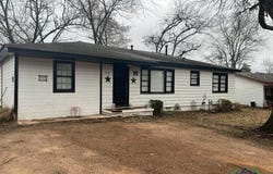 1212 N Edwards St, Gladewater, TX 75647