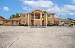 1227 SE 23rd Place, Cape Coral, FL 33990