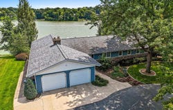2057 LOST DAUPHIN Road, DE PERE, WI 54115-1605