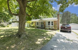1602 4th Street NW, Grand Rapids, MI 49504