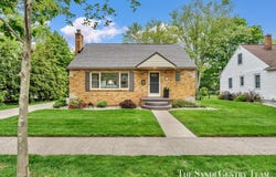 515 Waverly Avenue, Grand Haven, MI 49417