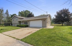 1208 ORCHARD Drive, KAUKAUNA, WI 54130