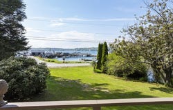58 Roads End Road, Boothbay Harbor, ME 04538