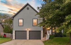 620 SE Ashton Drive, Lee's Summit, MO 64063