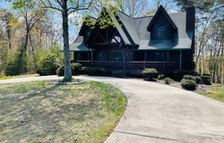 1041 High Meadow Dr, Spencer, TN 38585
