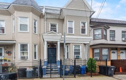 93 Garside St, Newark City, NJ 07104-1009