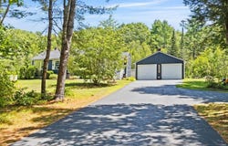 69 Dayton Lane, Dayton, ME 04005