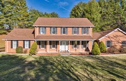195 SHOWALTER Road NW, Willis, VA 24380