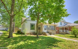 1242 S Garrison Avenue, Carthage, MO 64836