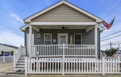 39 E Penguin Way, Lavallette, NJ 08735