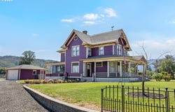 221 MAIN ST, Riddle, OR 97469