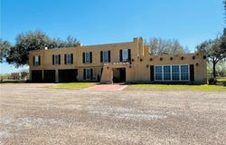 1427 E Cr 418, Premont, TX 78375