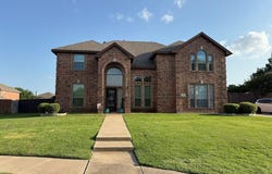 104 Misty Glen Lane, Murphy, TX 75094