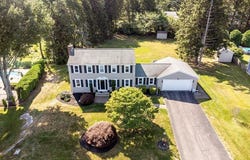 114 Tanglewood Drive, West Warwick, RI 02893