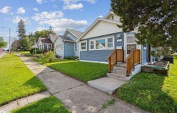 927 S 9TH AVE, Marshalltown, IA 50158