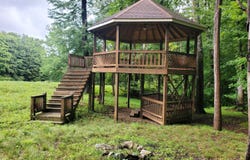 206 Toms Creek Drive, Roan Mountain, TN 37687
