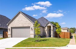 2700 NW 22nd Street, Fort Worth, TX 76106