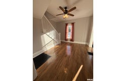 335 GLADSTONE Street, Jacksonville, IL 62650