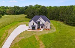 800 Lake Circle Road, Buchanan, GA 30113