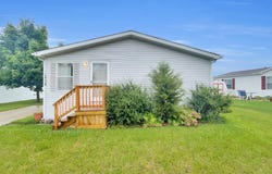 1928 Atlanta Court, Hartland, MI 48353