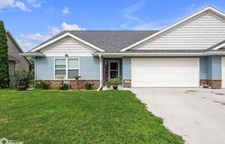 313 James Boulevard NW, Oxford, IA 52322