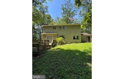4215 E CAMPBELL ROAD, PENNSBURG, PA 18073