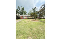 403 Jefferson St, Douglas, GA 31533