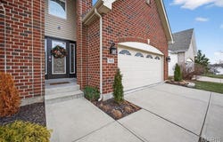 968 Ridgepointe Place Circle, Lake St Louis, MO 63367