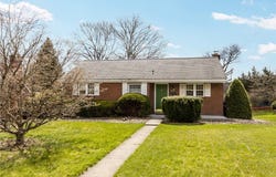 2548 Elcor Dr, New Kensington, PA 15068