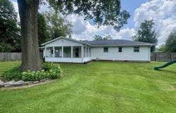 11 W OAK PARK Street, Centralia, IL 62801