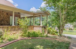 324 Avenue Of The Oaks, Rock Spring, GA 30739