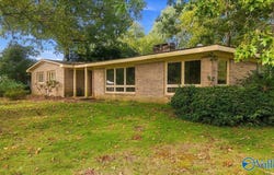 709 4th Street NE, Arab, AL 35016