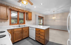 4276 Ford Lane, Vermilion, OH 44089