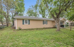 709 E Lincoln Street, Iola, KS 66749