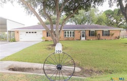 206 Berwick Street, Victoria, TX 77904