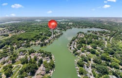 27 Beach Drive, Lake Tapawingo, MO 64015