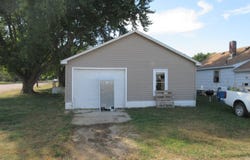 407 2nd St E, Sherburn, MN 56171
