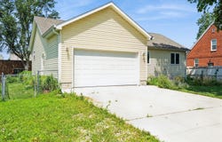 815 W 6th Street S, Newton, IA 50208