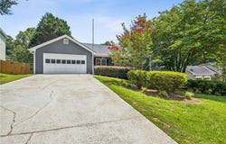 1192 Lakeview Road, Grayson, GA 30017