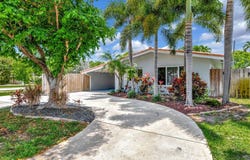 3792 NE 19th Avenue, Oakland Park, FL 33308