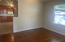 762 E Walnut ST, La Grange, TX 78945