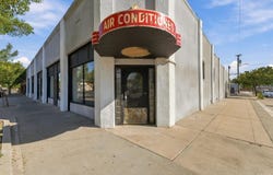 401 E 7th Street, Hanford, CA 93230