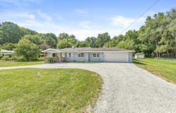 21466 Ireland Road, South Bend, IN 46614