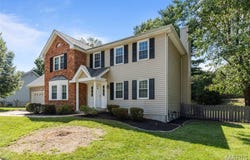 17 Beaujolais Drive, Florissant, MO 63031