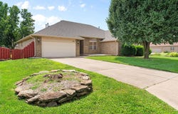 604 N Ellen Street, Nixa, MO 65714