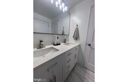 36 W CEDAR Avenue, MERCHANTVILLE, NJ 08109