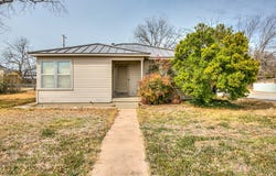 200 Sharp Avenue, Ballinger, TX 76821