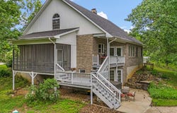 4175 State Route Dd, Willow Springs, MO 65793