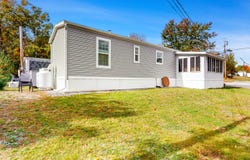 20 Hawthorn Drive, Norway, ME 04268