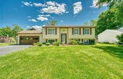 26 Donlin Drive, Ogden, NY 14624